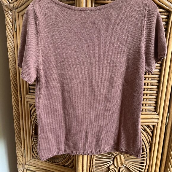 woman's used sweater - Picture 2 of 2